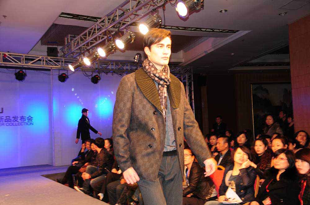 新品發布會策劃-芳仕倫2013新品發布會