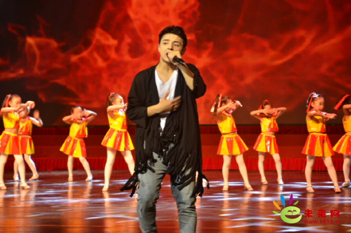  開場曲來自阿爾法的冬天里的一把火(未來網記者攝)