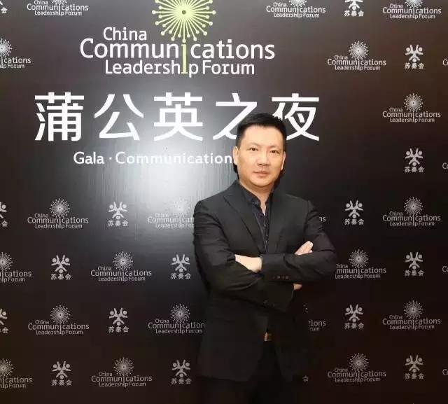 開業慶典：都是要照鏡子整一整