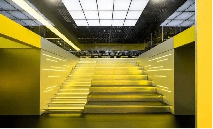 上海車展路特斯展臺(tái)活動(dòng)現(xiàn)場(chǎng)